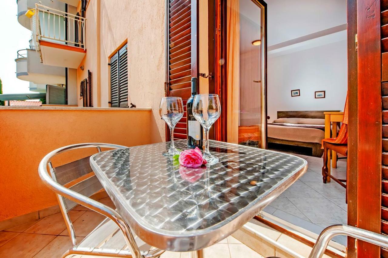 Casa Botin โรวีน ภายนอก รูปภาพ